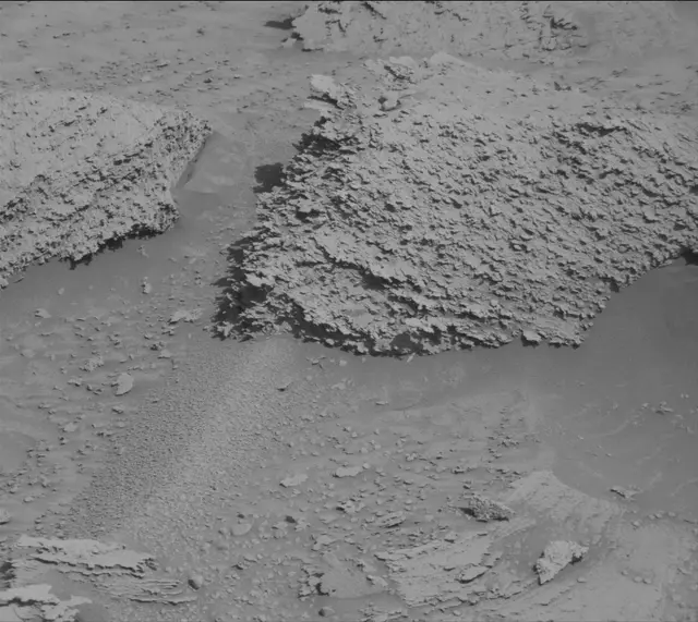 Sol 3831: Mast Camera (Mastcam)