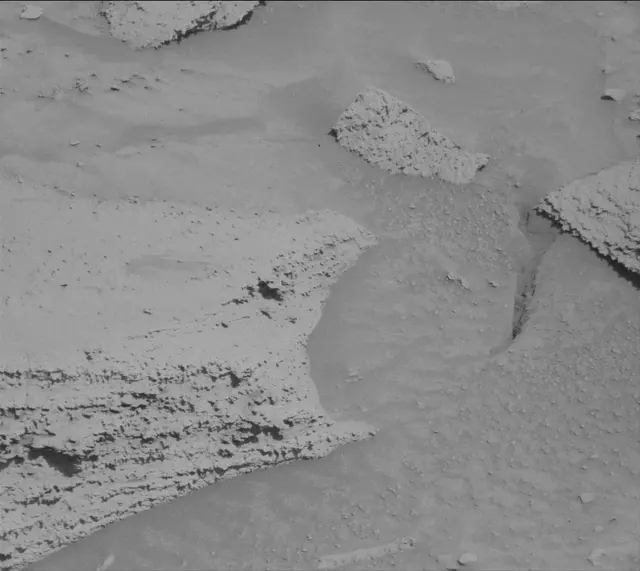 Sol 3831: Mast Camera (Mastcam)