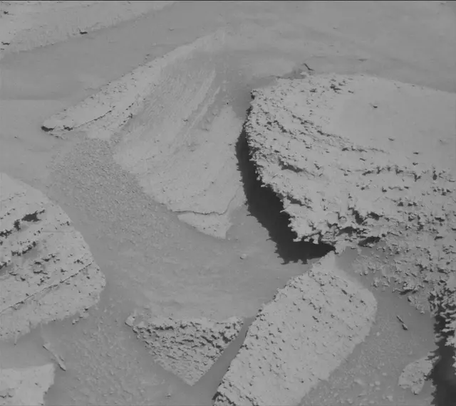 Sol 3831: Mast Camera (Mastcam)