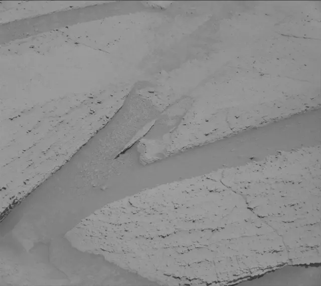 Sol 3831: Mast Camera (Mastcam)