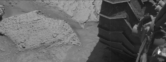 Sol 3834: Mast Camera (Mastcam)