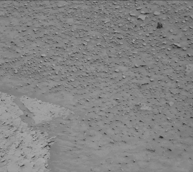 Sol 3834: Mast Camera (Mastcam)