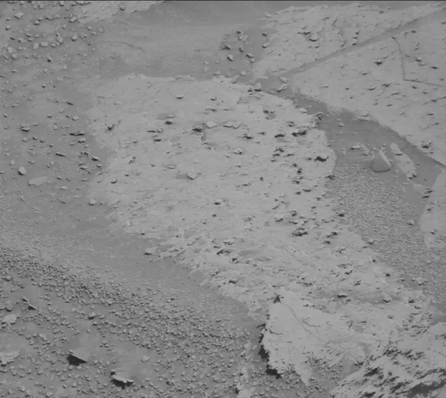 Sol 3834: Mast Camera (Mastcam)