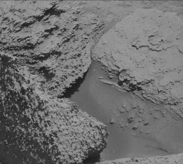 Sol 3834: Mast Camera (Mastcam)