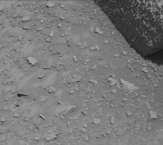 Sol 3834: Mast Camera (Mastcam)