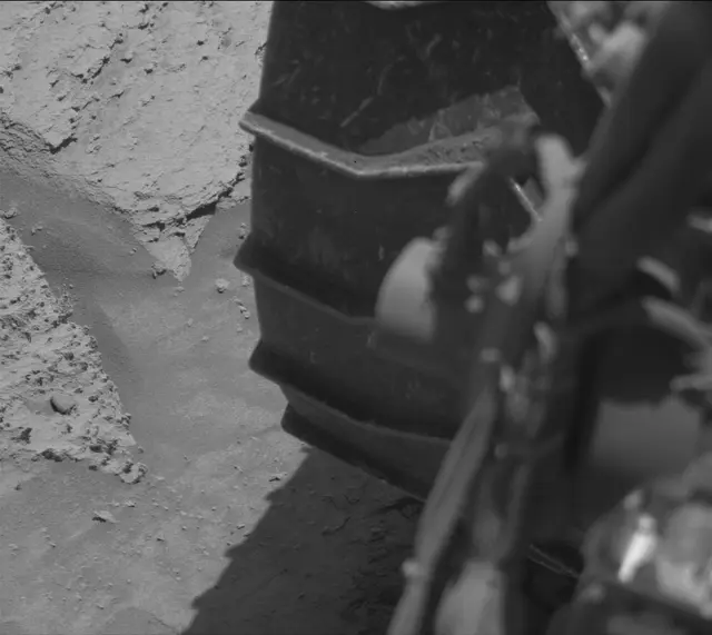 Sol 3834: Mast Camera (Mastcam)