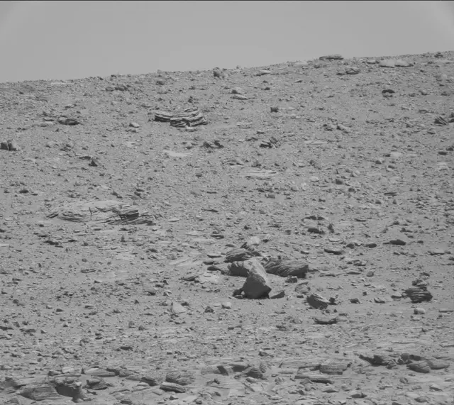 Sol 3834: Mast Camera (Mastcam)