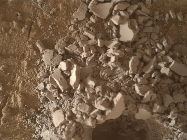 Sol 3834: Mars Hand Lens Imager (MAHLI)