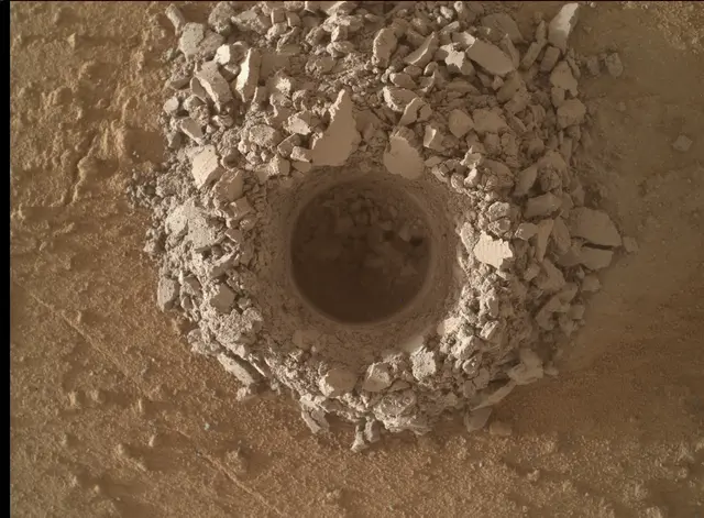 Sol 3834: Mars Hand Lens Imager (MAHLI)