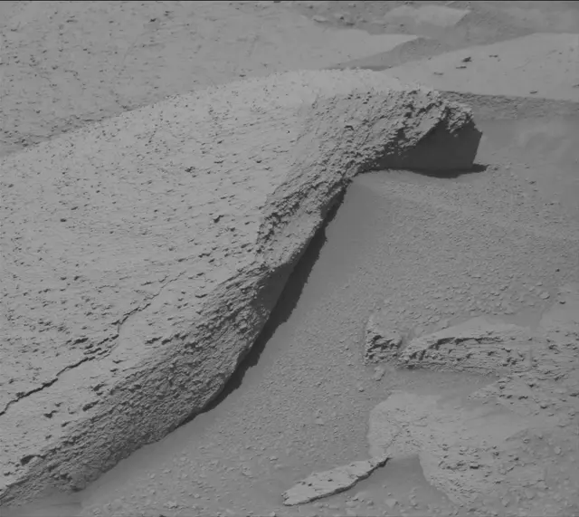 Sol 3838: Mast Camera (Mastcam)
