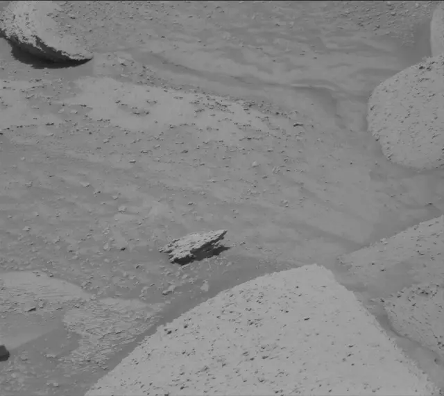 Sol 3838: Mast Camera (Mastcam)