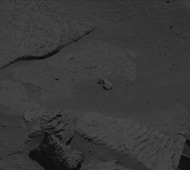 Sol 3839: Mast Camera (Mastcam)