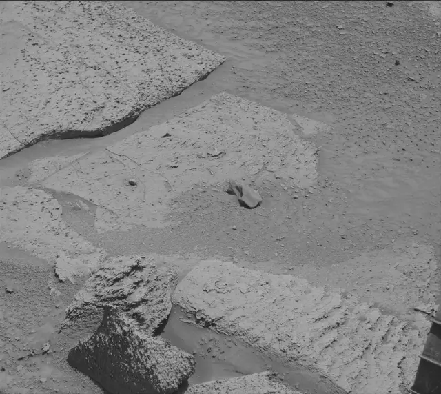 Sol 3839: Mast Camera (Mastcam)