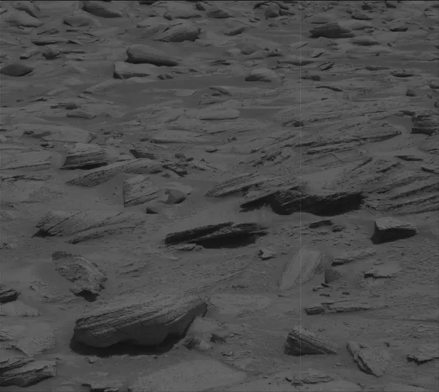 Sol 3839: Mast Camera (Mastcam)