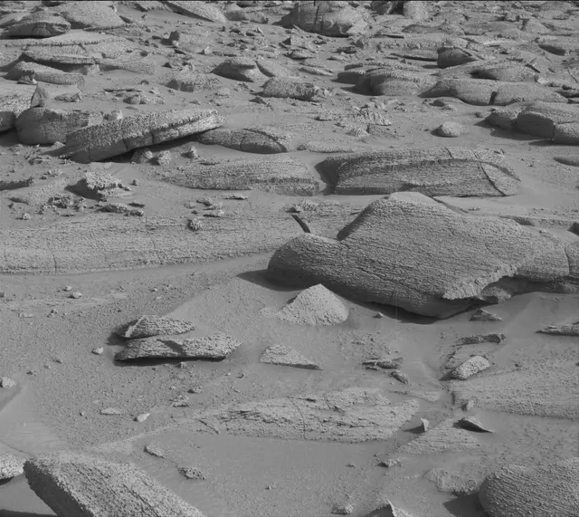 Sol 3839: Mast Camera (Mastcam)