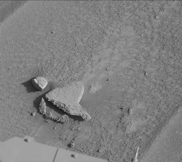 Sol 3839: Mast Camera (Mastcam)