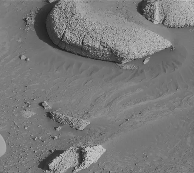 Sol 3839: Mast Camera (Mastcam)