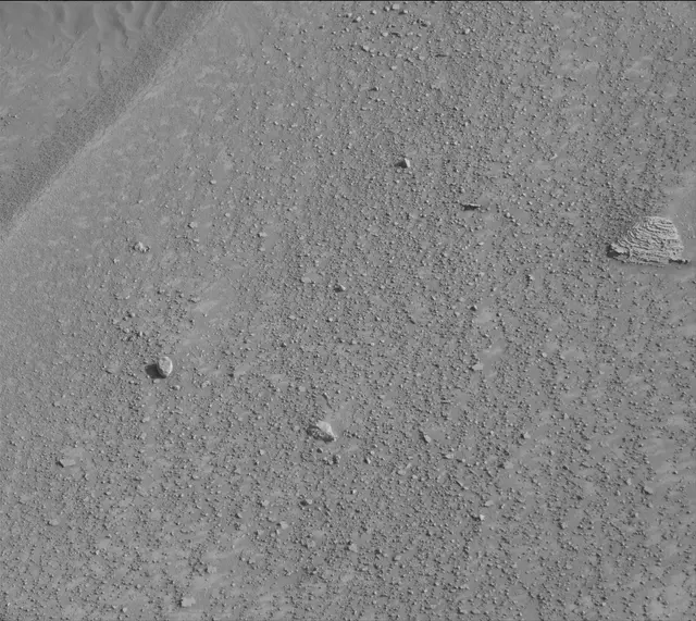 Sol 3839: Mast Camera (Mastcam)