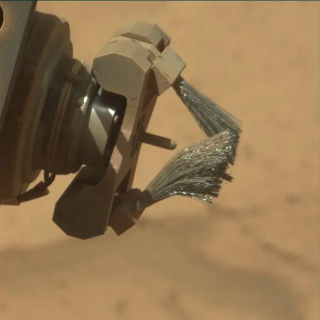 Sol 3839: Mast Camera (Mastcam)