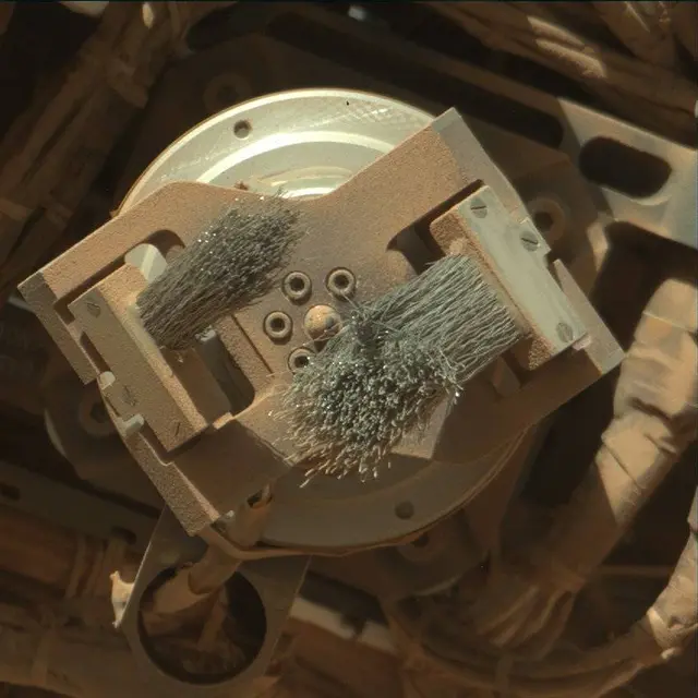 Sol 3839: Mast Camera (Mastcam)