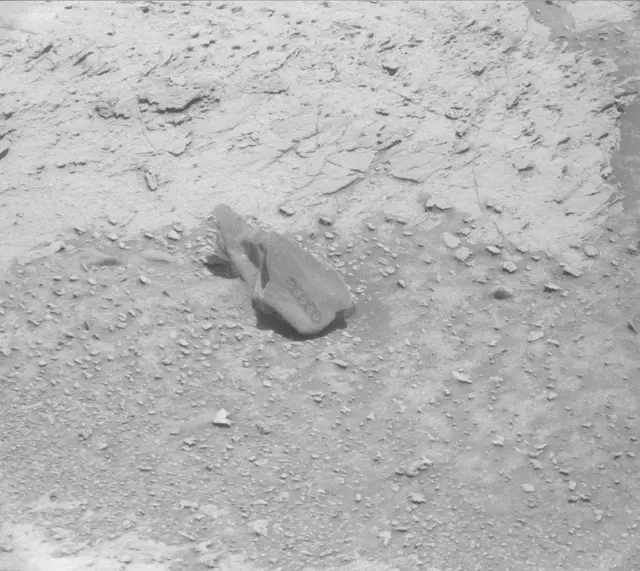 Sol 3839: Mast Camera (Mastcam)