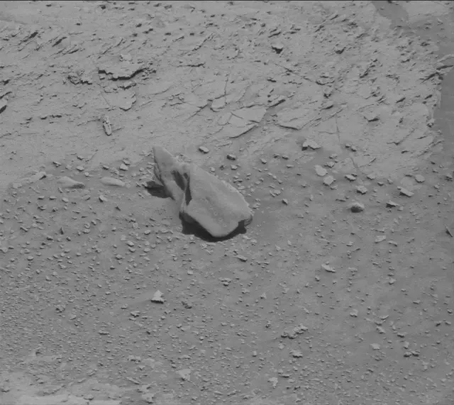 Sol 3839: Mast Camera (Mastcam)