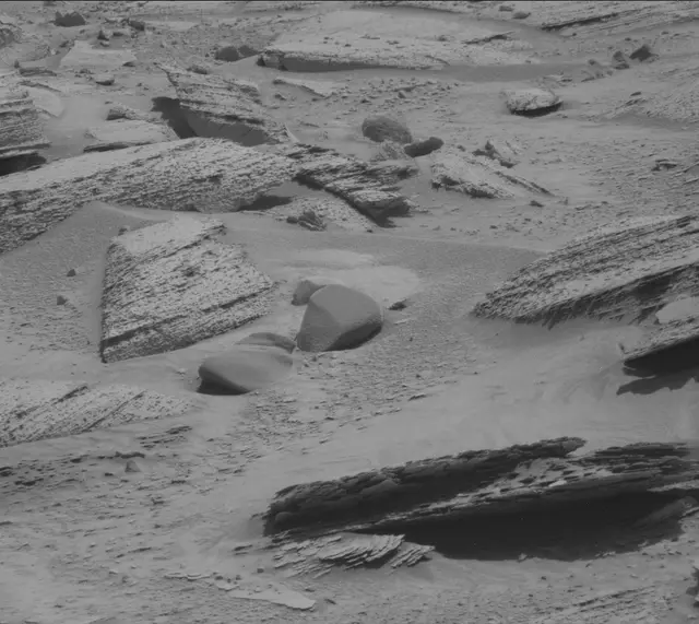 Sol 3839: Mast Camera (Mastcam)
