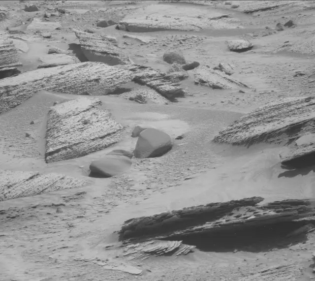 Sol 3839: Mast Camera (Mastcam)