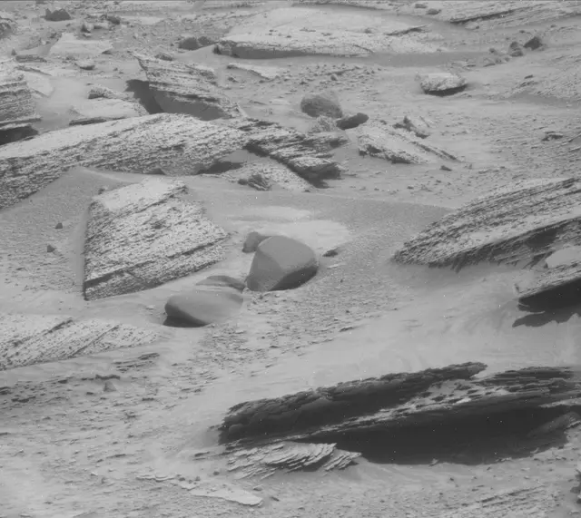 Sol 3839: Mast Camera (Mastcam)