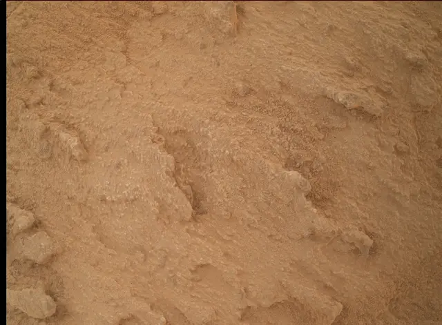Sol 3839: Mars Hand Lens Imager (MAHLI)