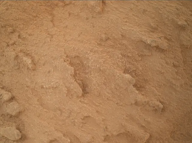 Sol 3839: Mars Hand Lens Imager (MAHLI)