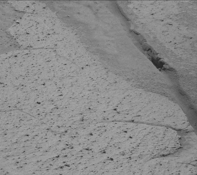 Sol 3841: Mast Camera (Mastcam)
