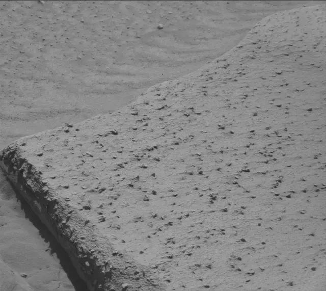 Sol 3841: Mast Camera (Mastcam)