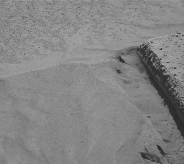 Sol 3841: Mast Camera (Mastcam)