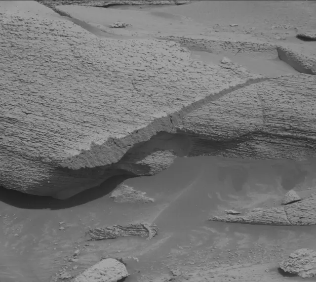 Sol 3842: Mast Camera (Mastcam)