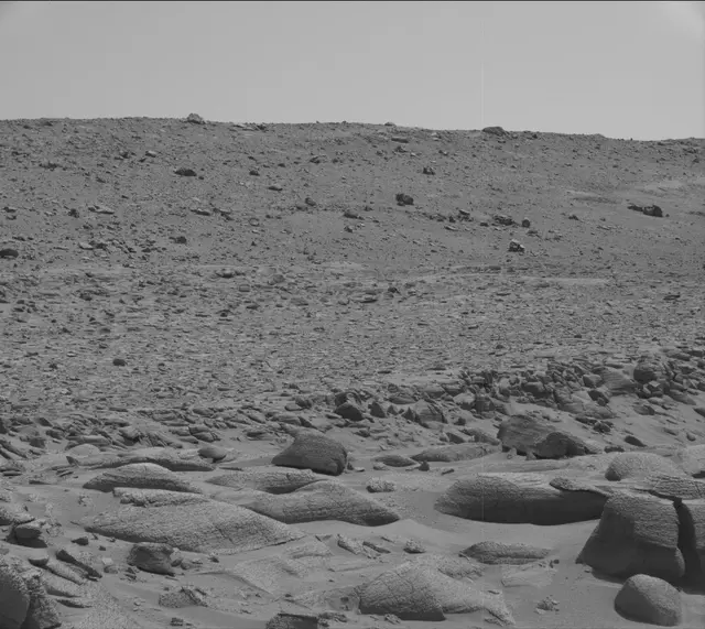 Sol 3843: Mast Camera (Mastcam)
