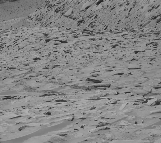 Sol 3843: Mast Camera (Mastcam)