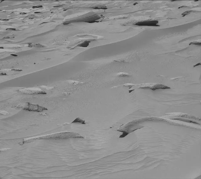 Sol 3843: Mast Camera (Mastcam)