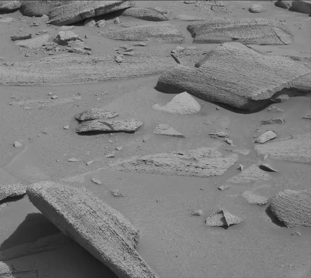 Sol 3843: Mast Camera (Mastcam)