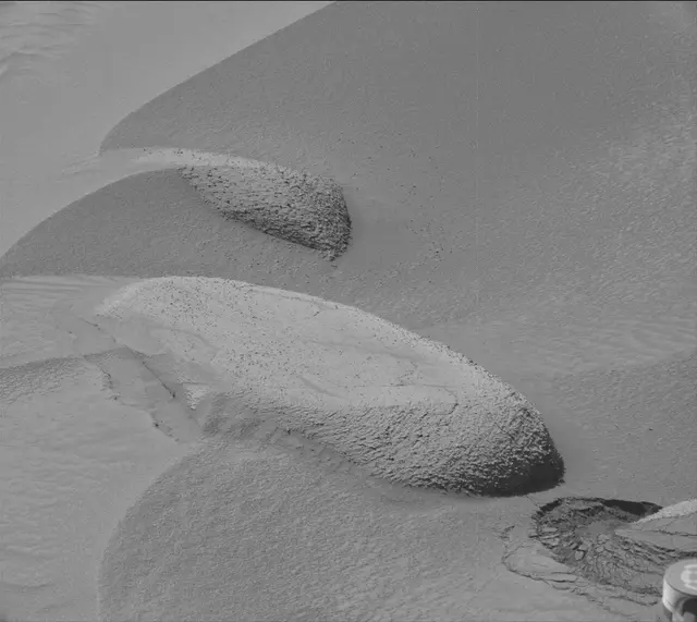 Sol 3843: Mast Camera (Mastcam)