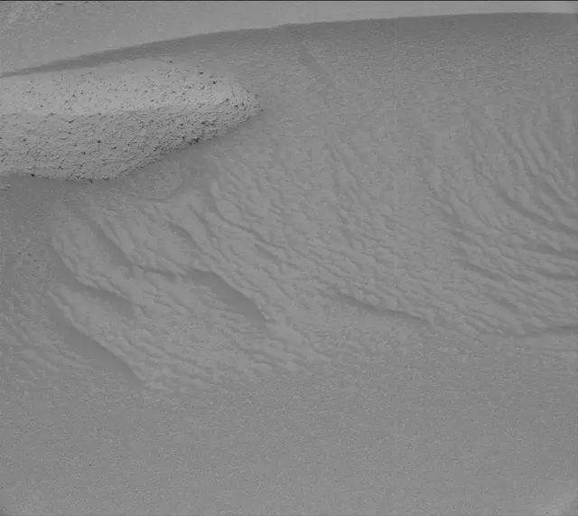 Sol 3843: Mast Camera (Mastcam)