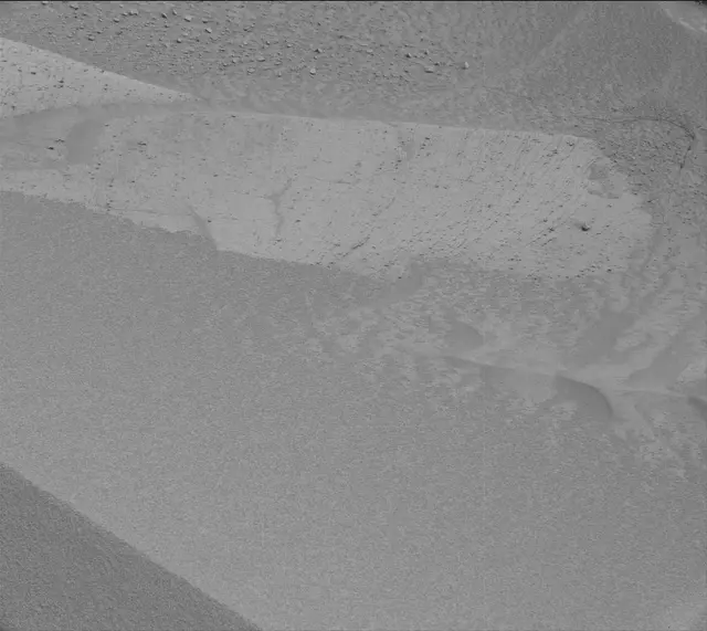 Sol 3843: Mast Camera (Mastcam)