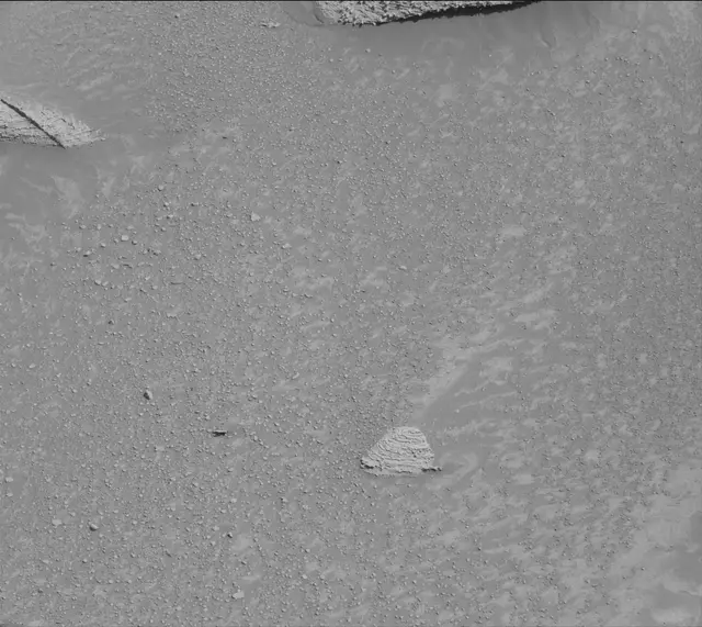 Sol 3843: Mast Camera (Mastcam)