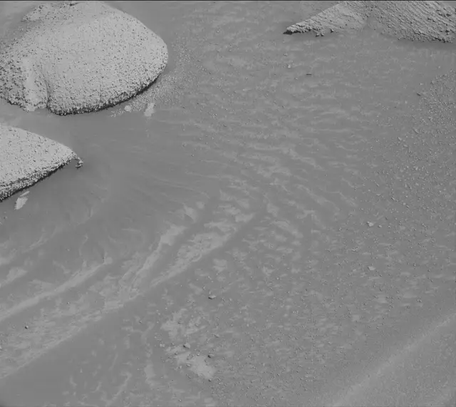 Sol 3843: Mast Camera (Mastcam)