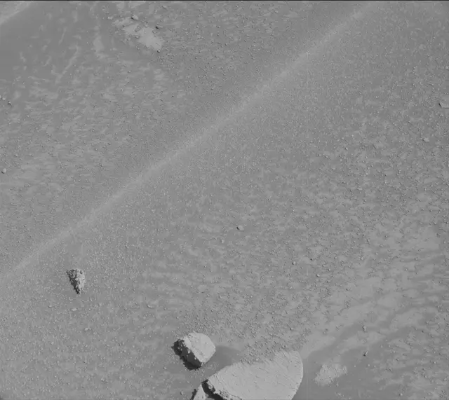 Sol 3843: Mast Camera (Mastcam)