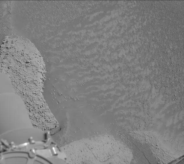 Sol 3843: Mast Camera (Mastcam)