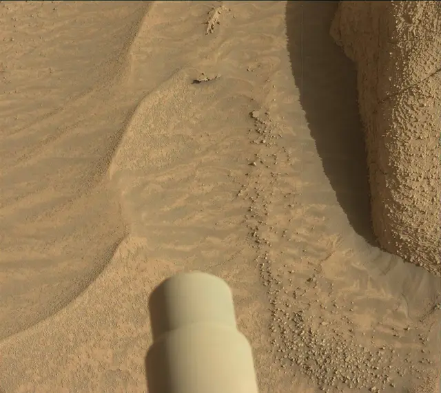 Sol 3843: Mast Camera (Mastcam)