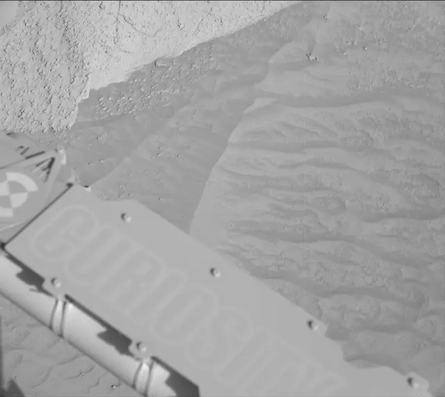 Sol 3843: Mast Camera (Mastcam)