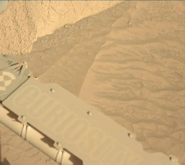 Sol 3843: Mast Camera (Mastcam)