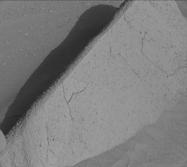 Sol 3843: Mast Camera (Mastcam)